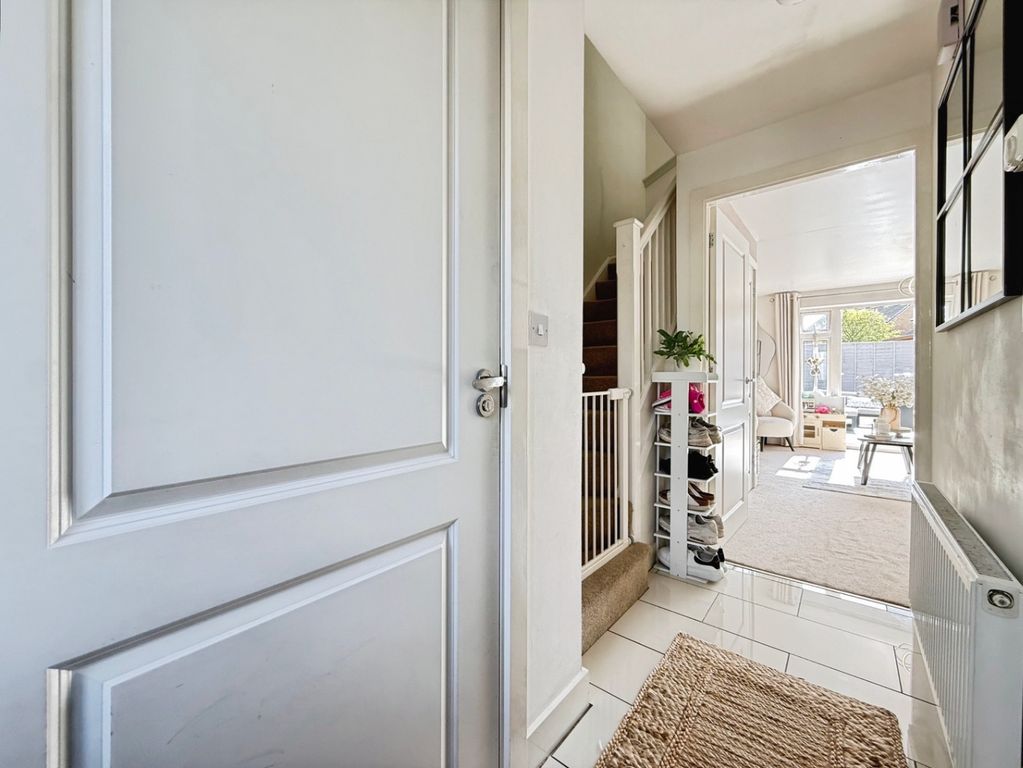 Property photo 2 of 24 5132993