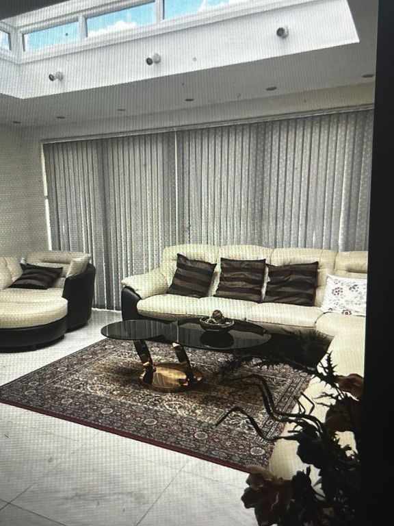 Property photo 3 of 14 Photo 3