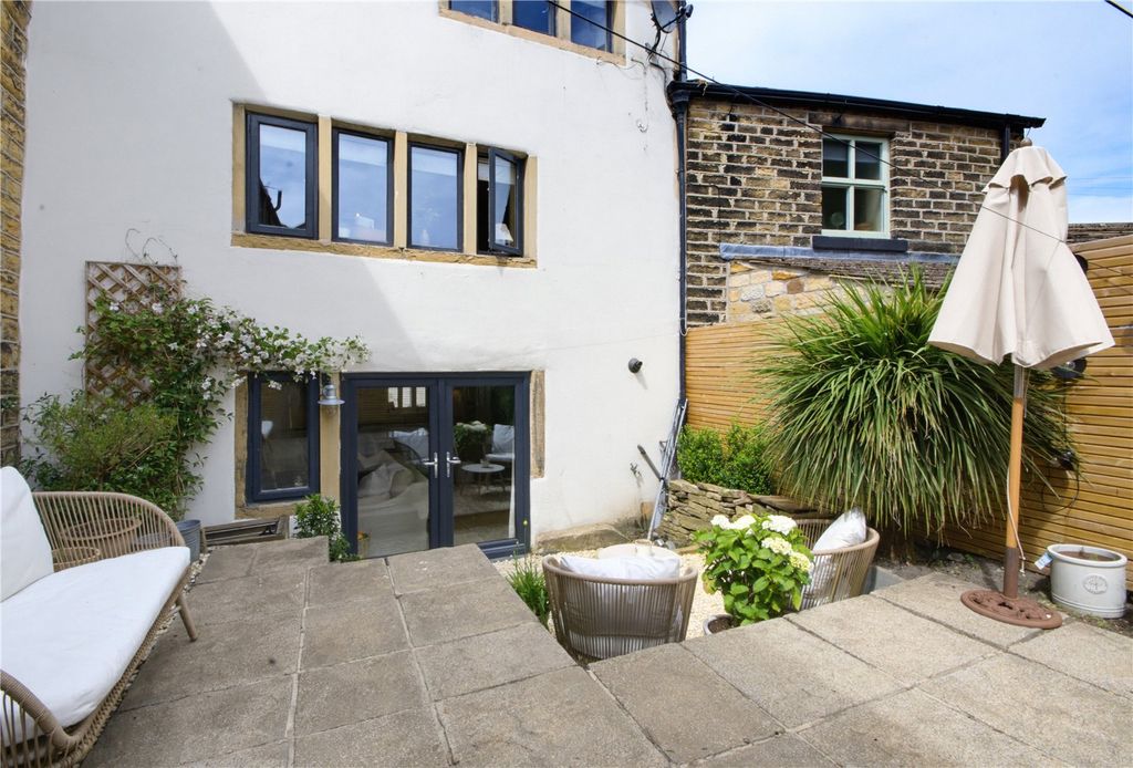 Property photo 3 of 19 Rear Garden