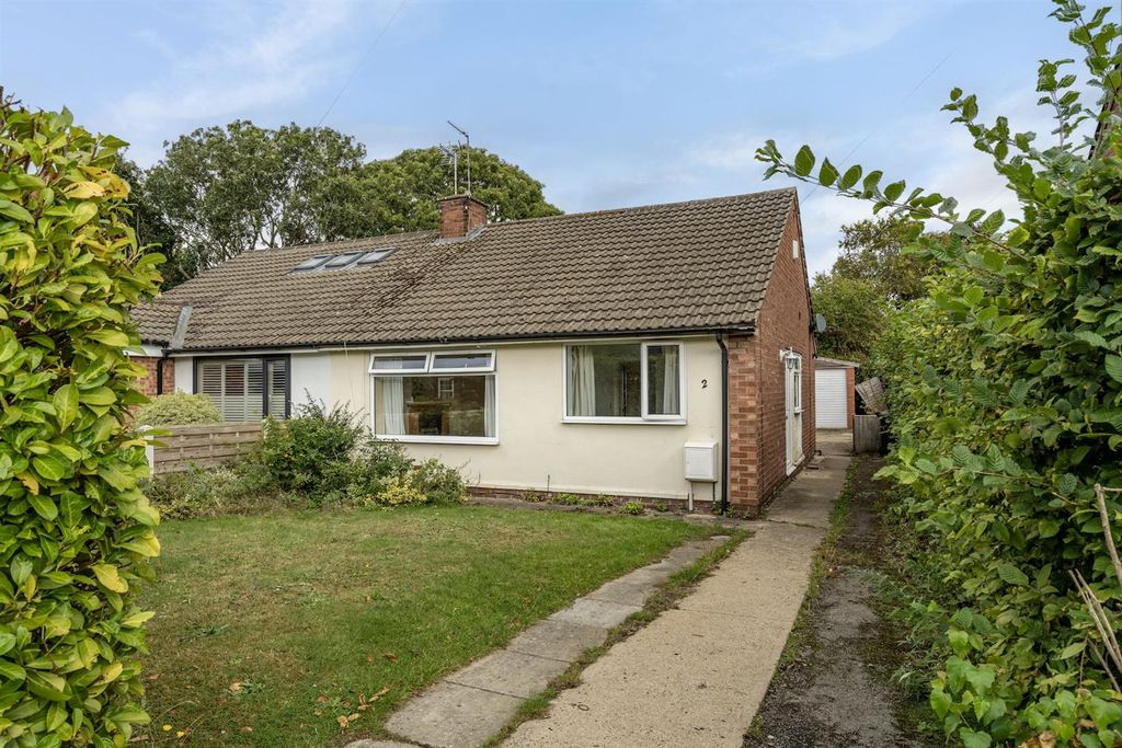 Property photo 1 of 11 External