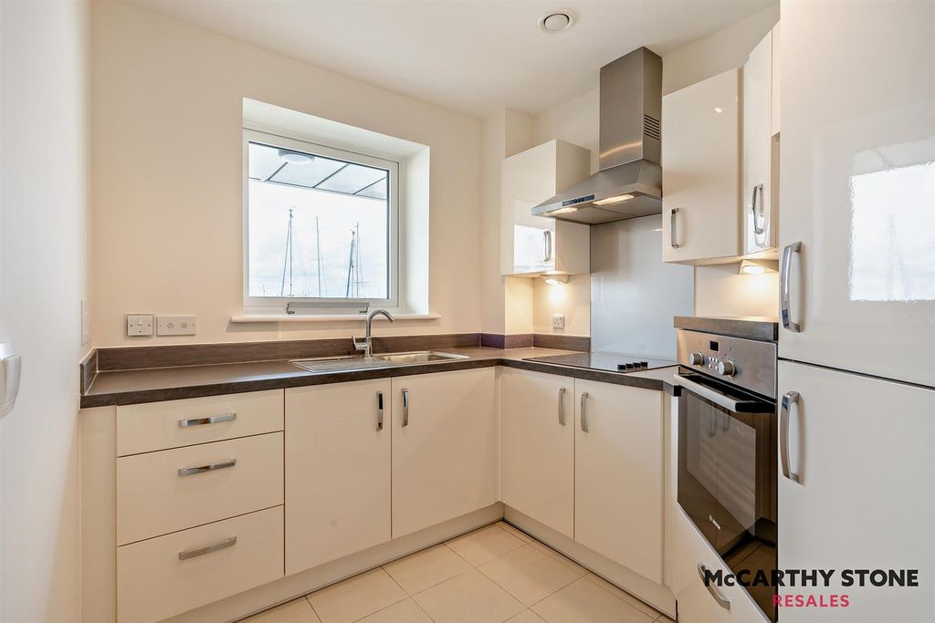 Property photo 1 of 11 8611719-Interior19-800.Jpg