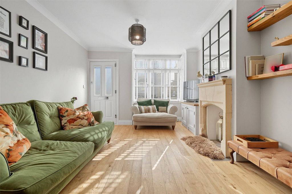 Property photo 3 of 13 Sitting Room