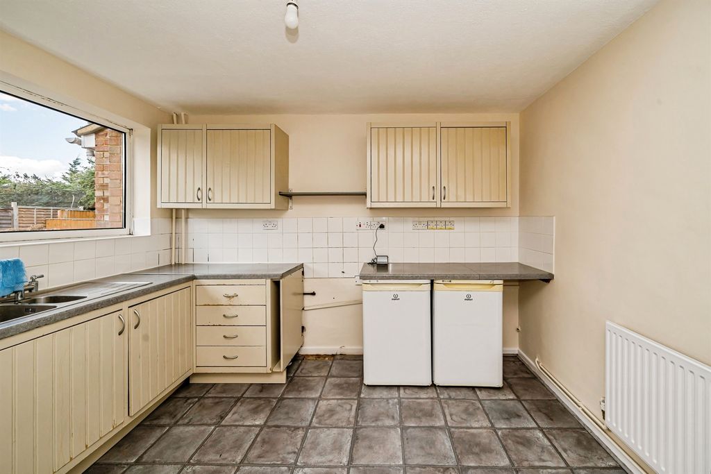 Property photo 2 of 14