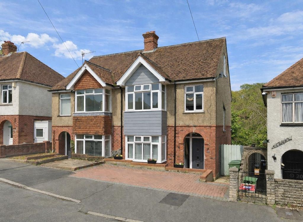 Property photo 1 of 16 91F8F846-3Aa8-4A39-B086-0Da46ee9A9Fa.Png