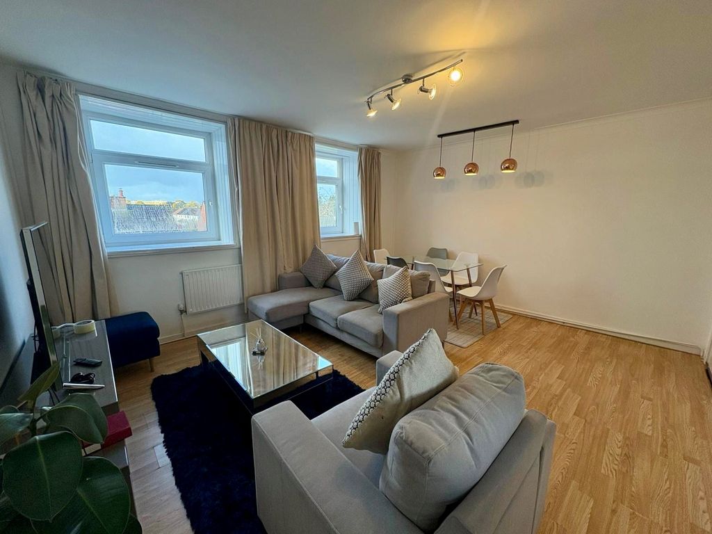 Property photo 2 of 7 Living Room