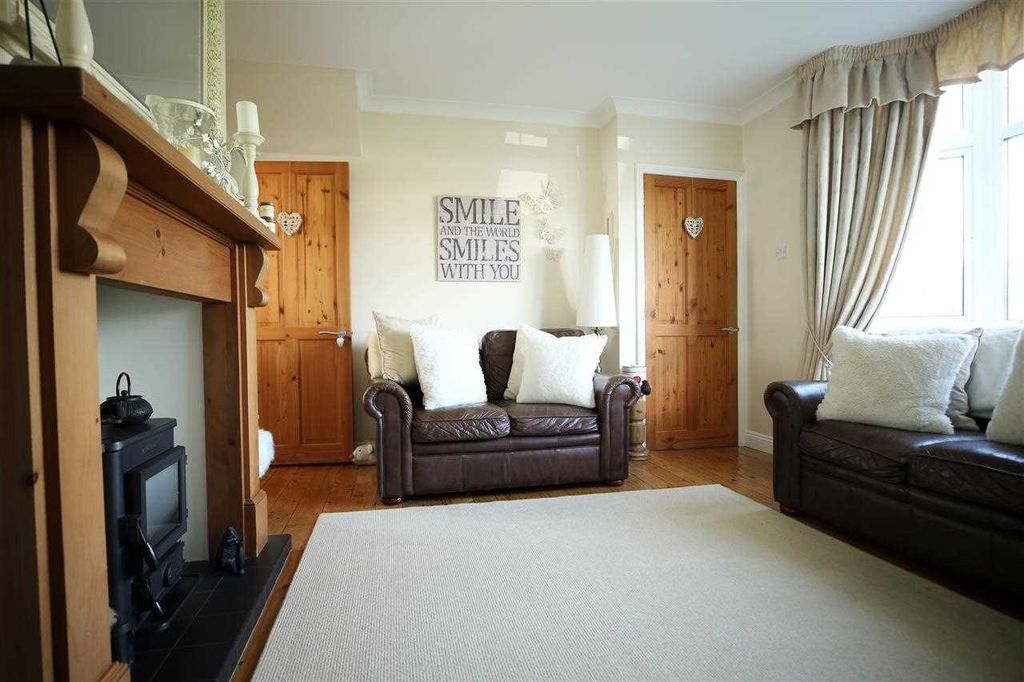 Property photo 3 of 25