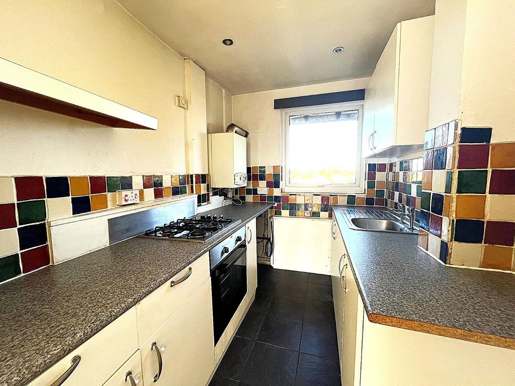 Property photo 2 of 6 Picture No. 08