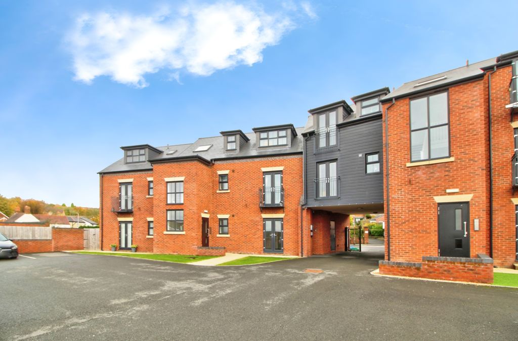 Property photo 1 of 12 Front