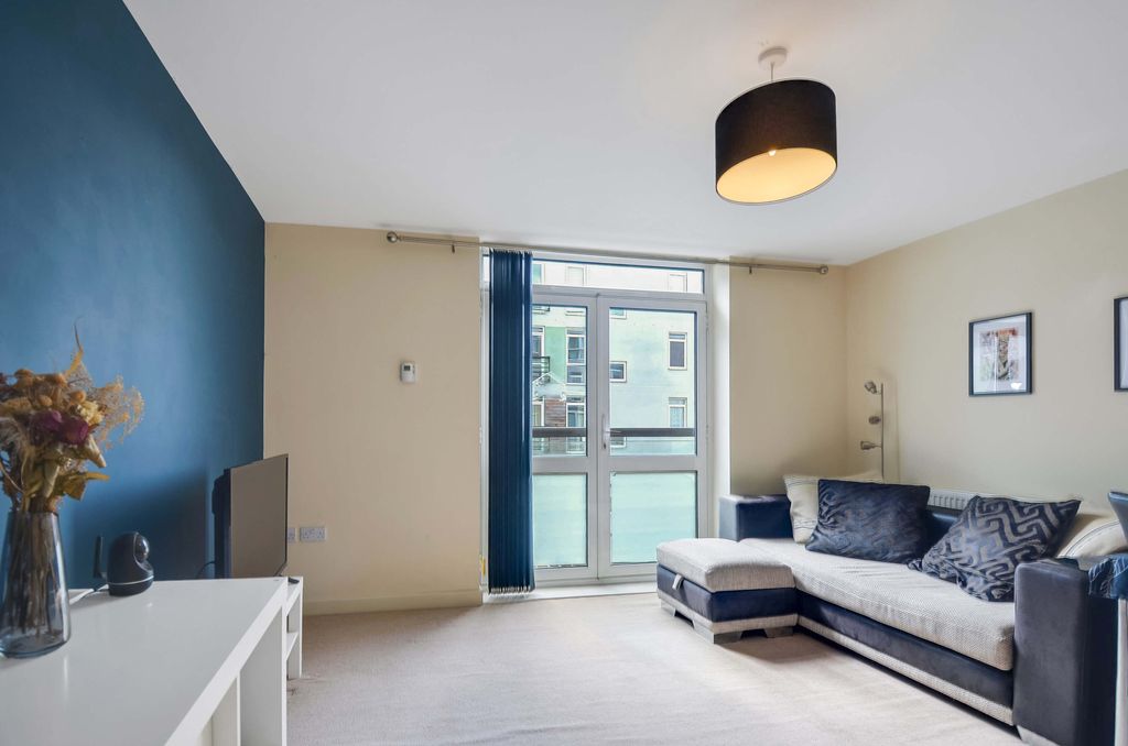 Property photo 3 of 17 Open Plan Living Area_Pic_ (5).Jpg
