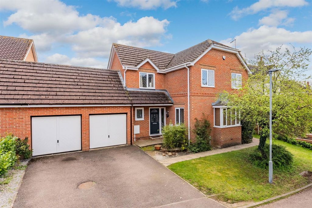 Property photo 1 of 23 Brooksclose_25.Jpg