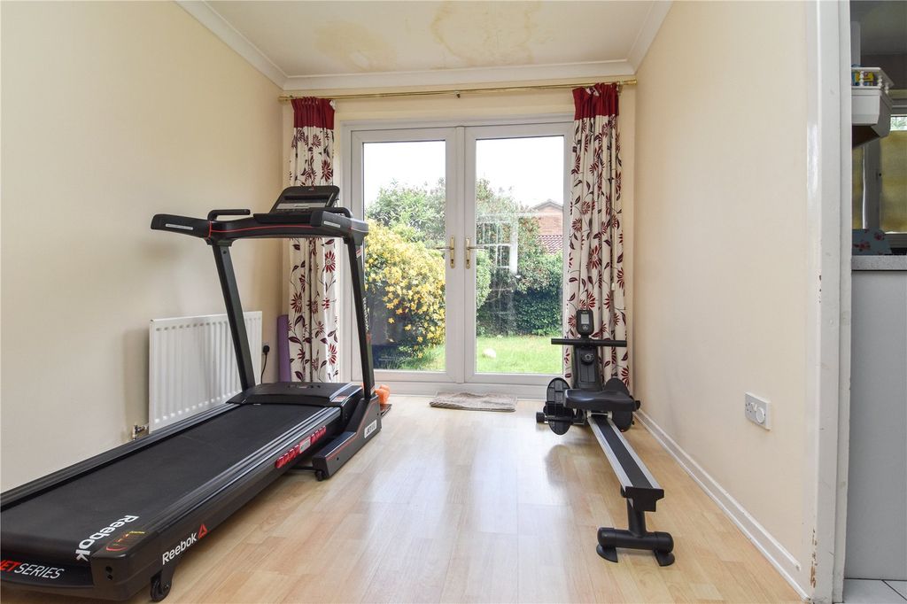 Property photo 3 of 11 Picture No. 12