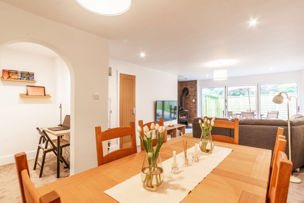 Property photo 2 of 29