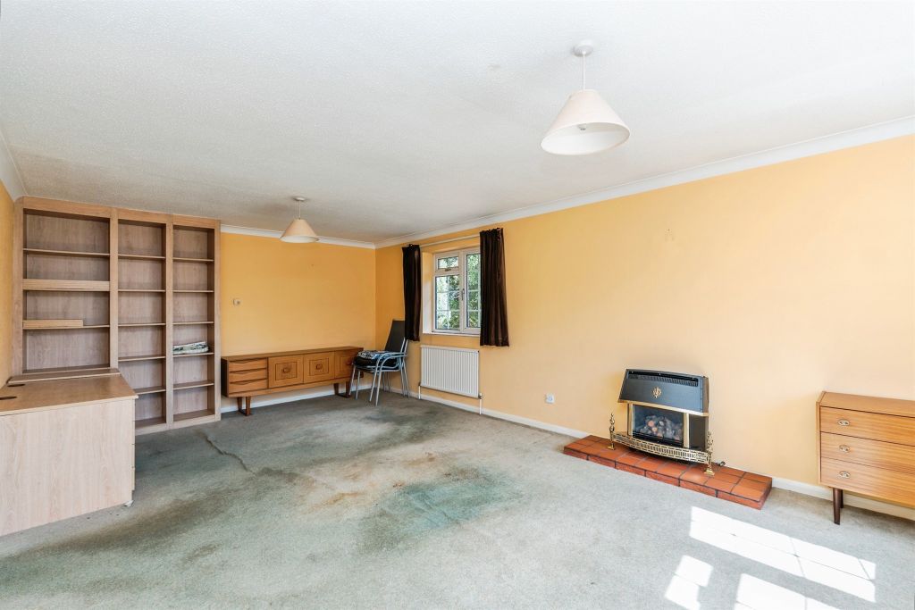 Property photo 3 of 21