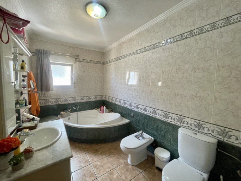 Property photo 3 of 29