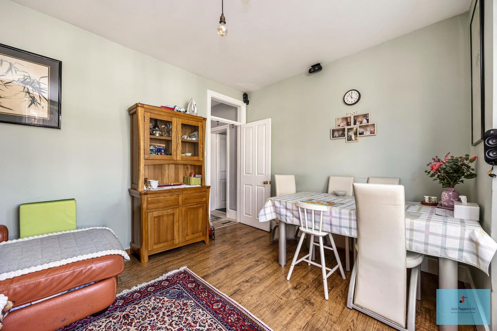 Property photo 3 of 17 Dining Room