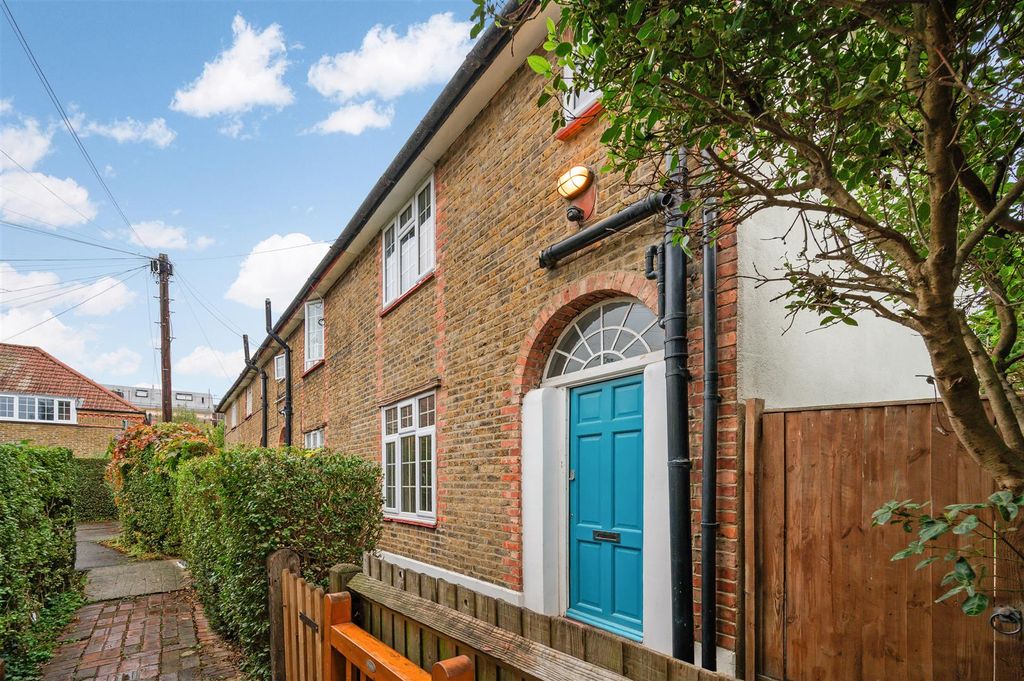 Property photo 1 of 13