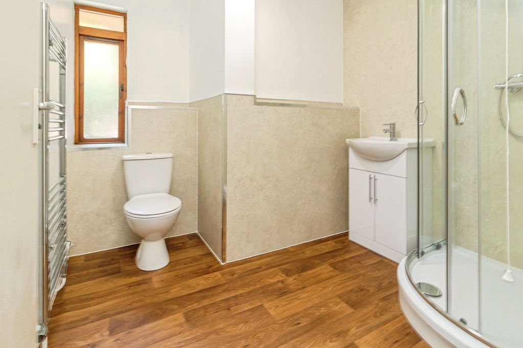 Property photo 2 of 20 Pbox-Img.Jpg