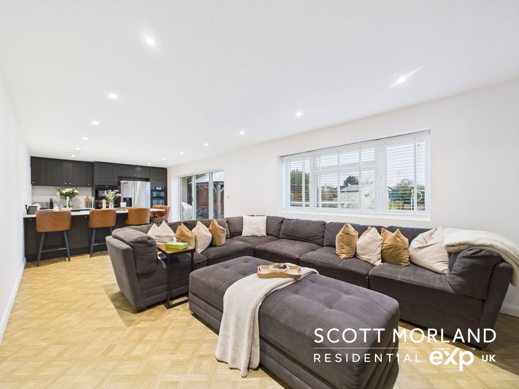 Property photo 2 of 26