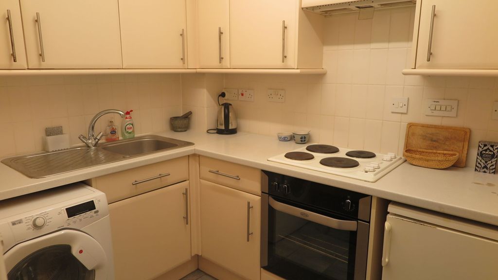 Property photo 3 of 5