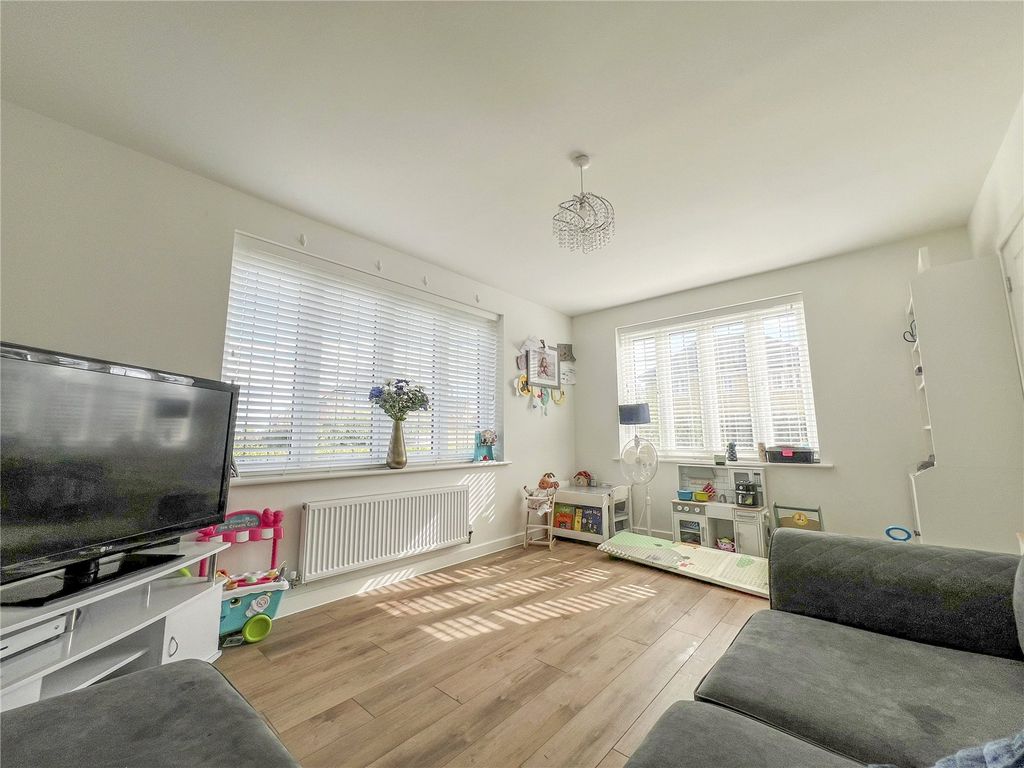 Property photo 3 of 15 Picture No. 07