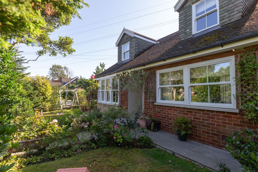Property photo 1 of 29