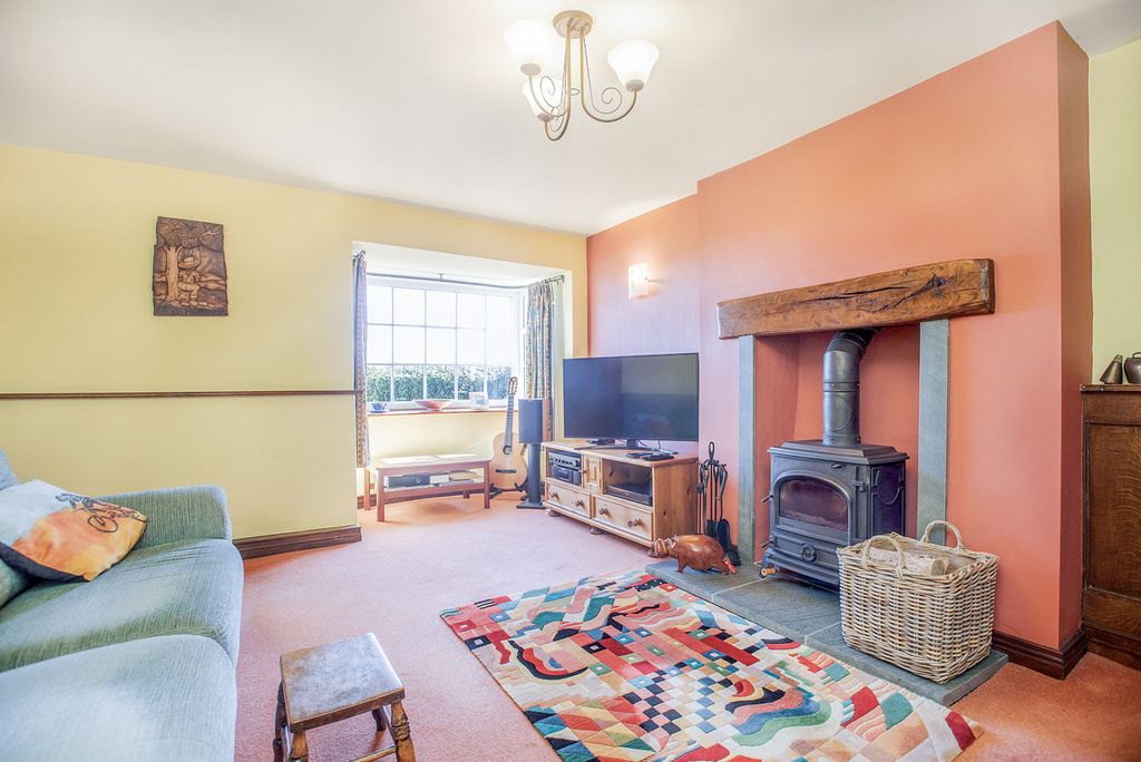 Property photo 3 of 39