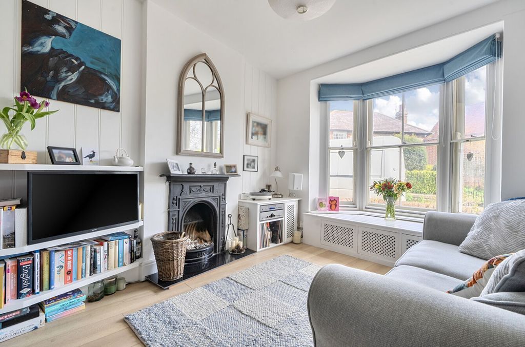 Property photo 2 of 21