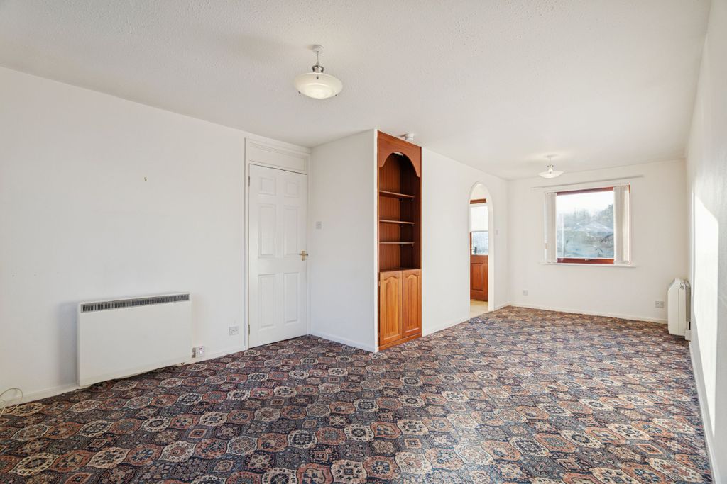 Property photo 3 of 23