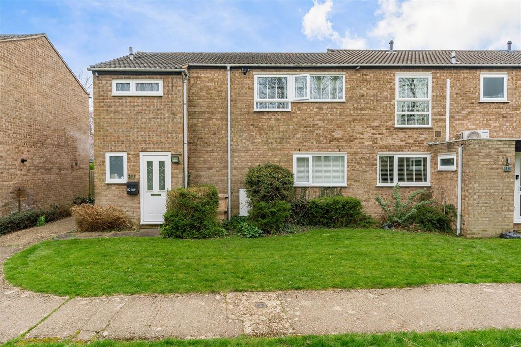 Property photo 3 of 16 112 Caling Croft-Hr26 (1).Jpg