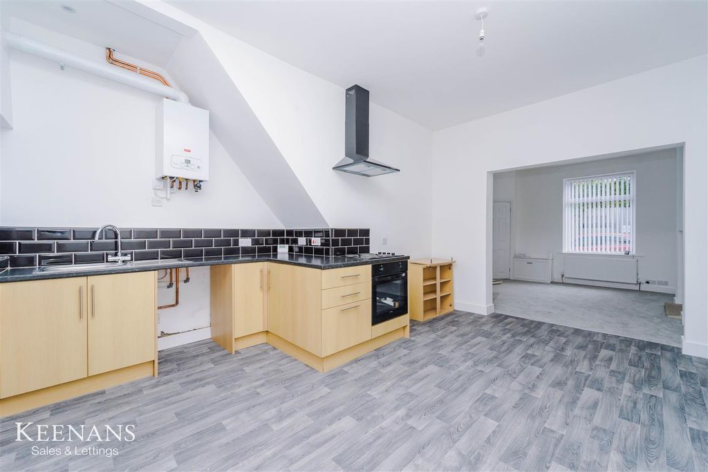 Property photo 3 of 27 4.Jpg