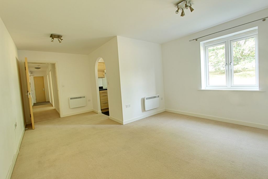 Property photo 3 of 8 Image (4)