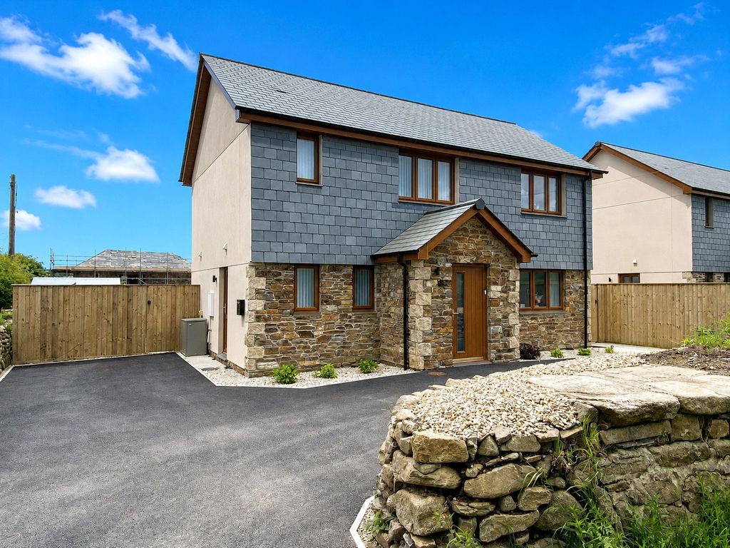 Property photo 1 of 12 1 - Picture No. 01