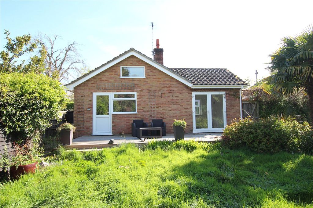 Property photo 2 of 13 Picture No. 12