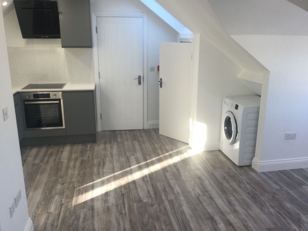 Property photo 2 of 6 Gallery