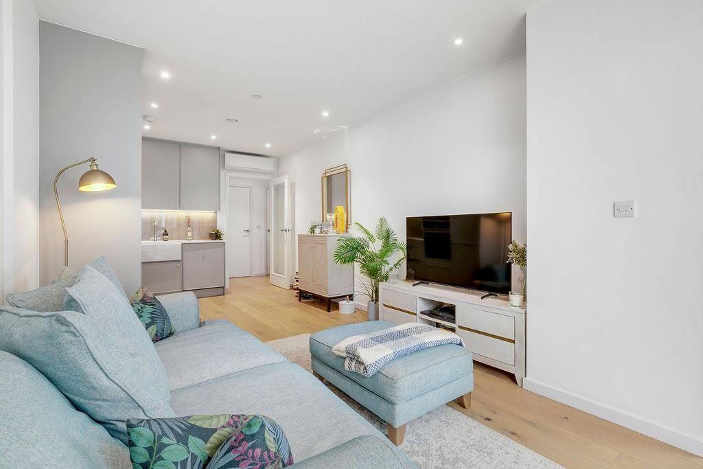 Property photo 1 of 11 Bowerybuilding404-12.Jpg