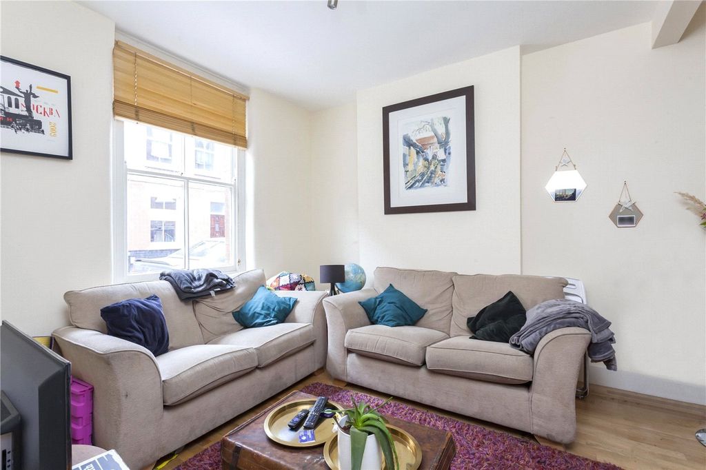 Property photo 2 of 11 Picture No. 08