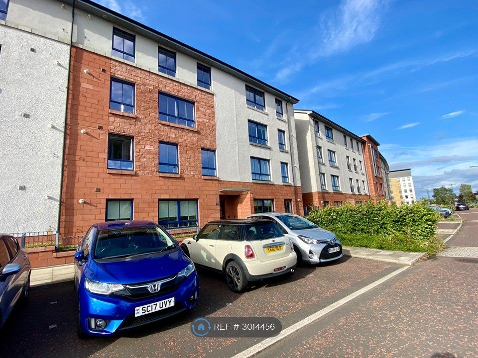 Property photo 3 of 19 Resident Carpark