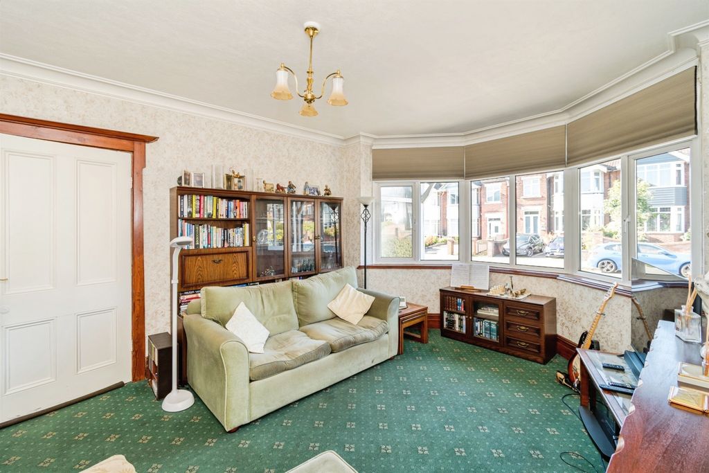 Property photo 2 of 16