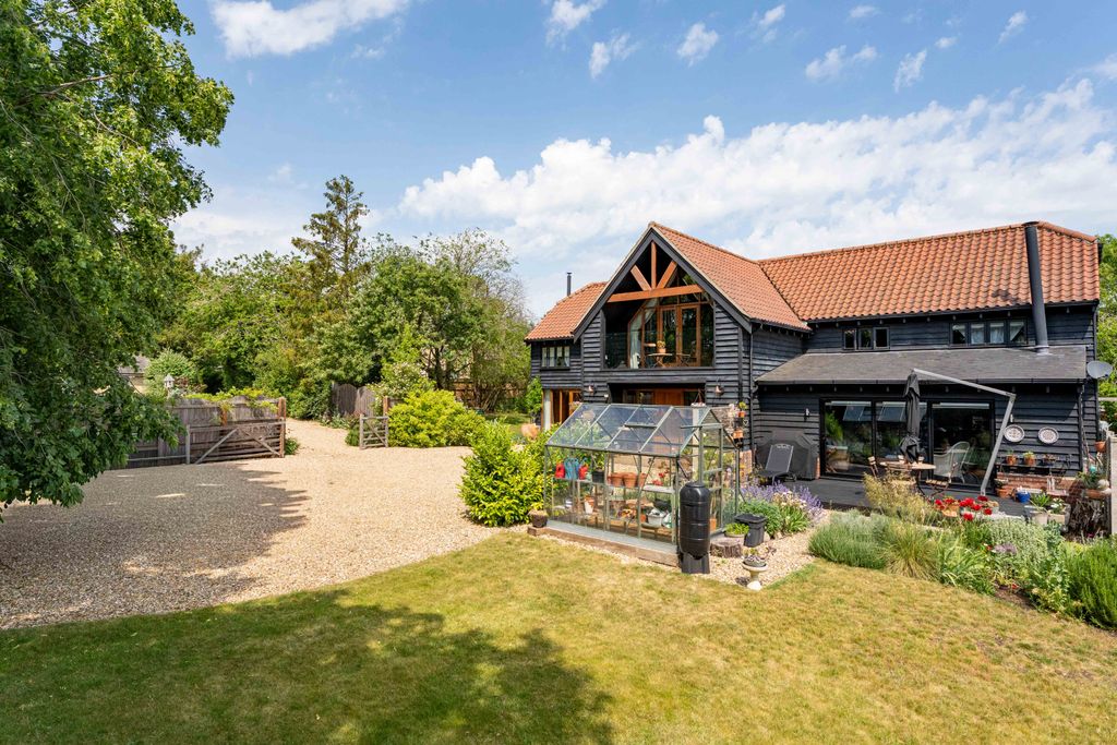 Property photo 2 of 30