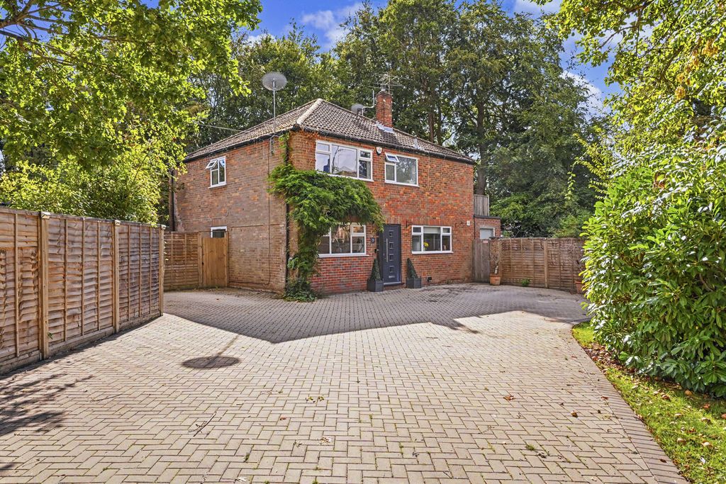 Property photo 1 of 26