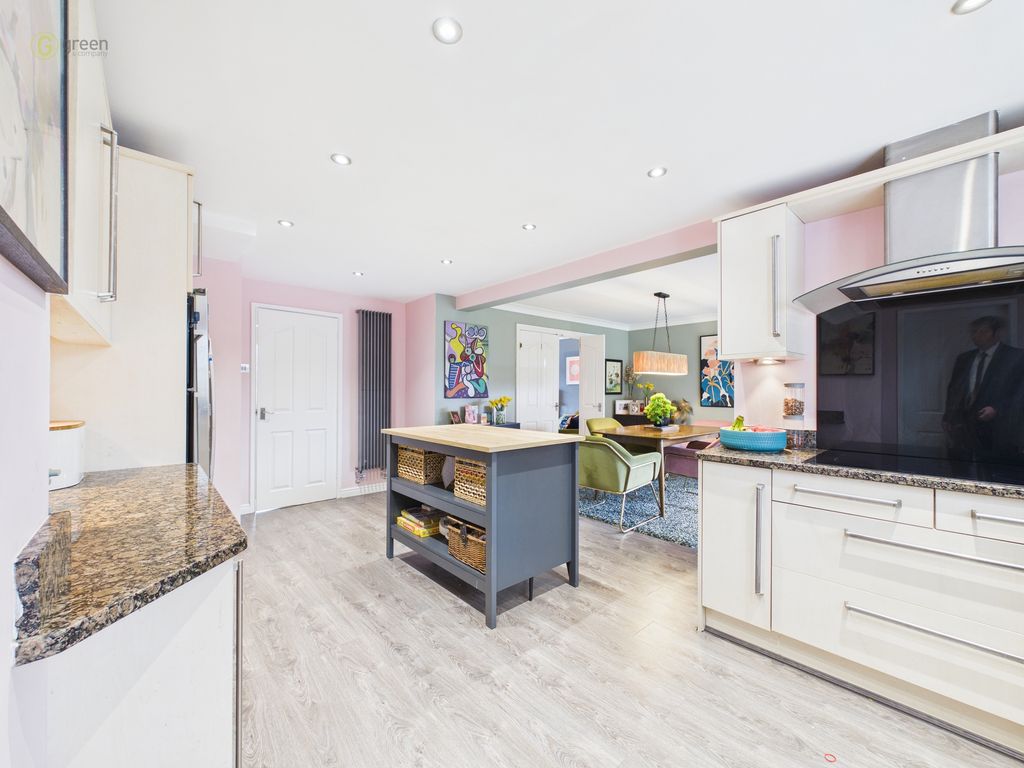 Property photo 3 of 20 Cam04914G0Pr0360Still010