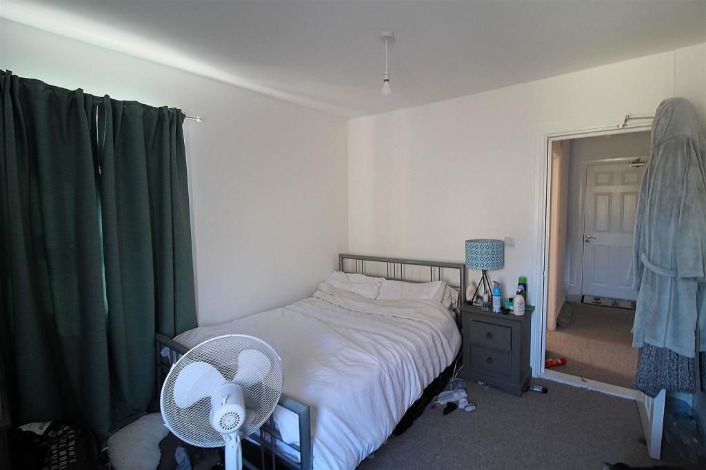 Property photo 2 of 6 Flat 2, 135 Constitution Bedroom 1.Jpeg