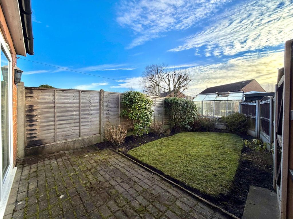 Property photo 2 of 27