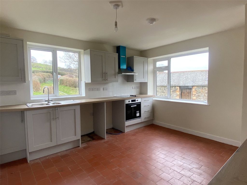 Property photo 3 of 12 Picture No. 05