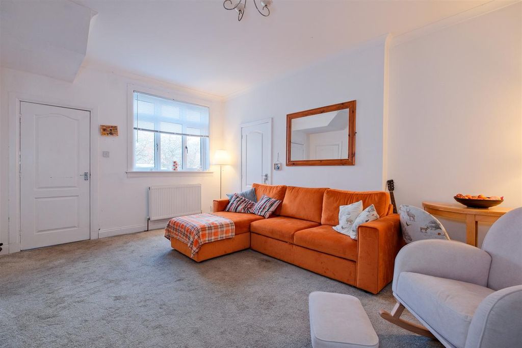 Property photo 3 of 23