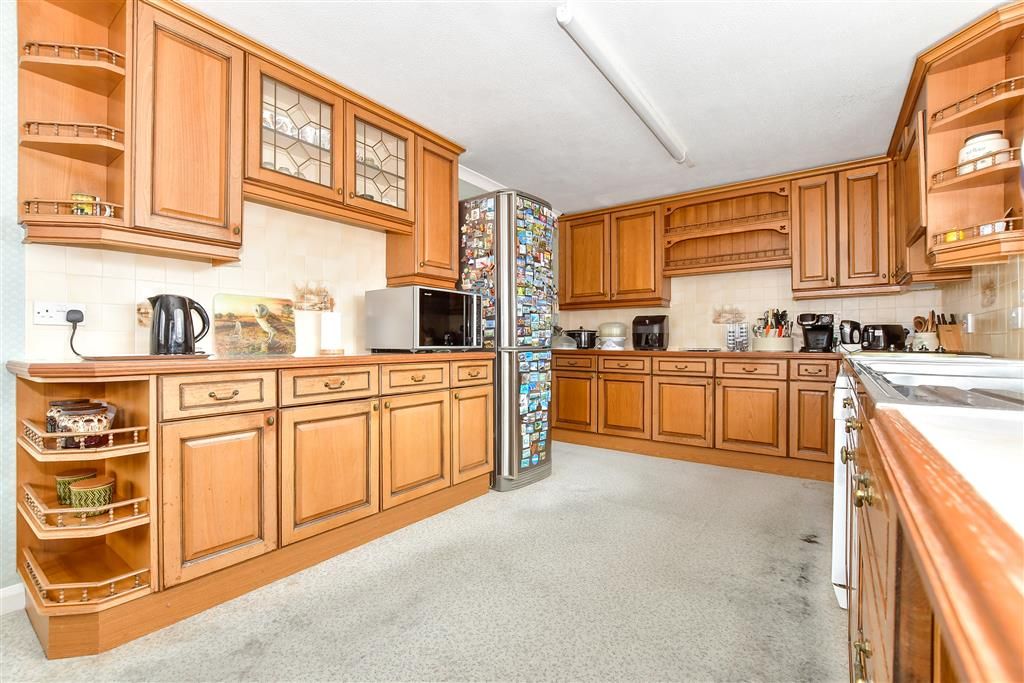 Property photo 2 of 15 Kitchen/Breakfast Room