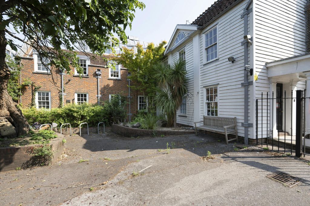 Property photo 3 of 6 Iw060825Gka056.Jpg