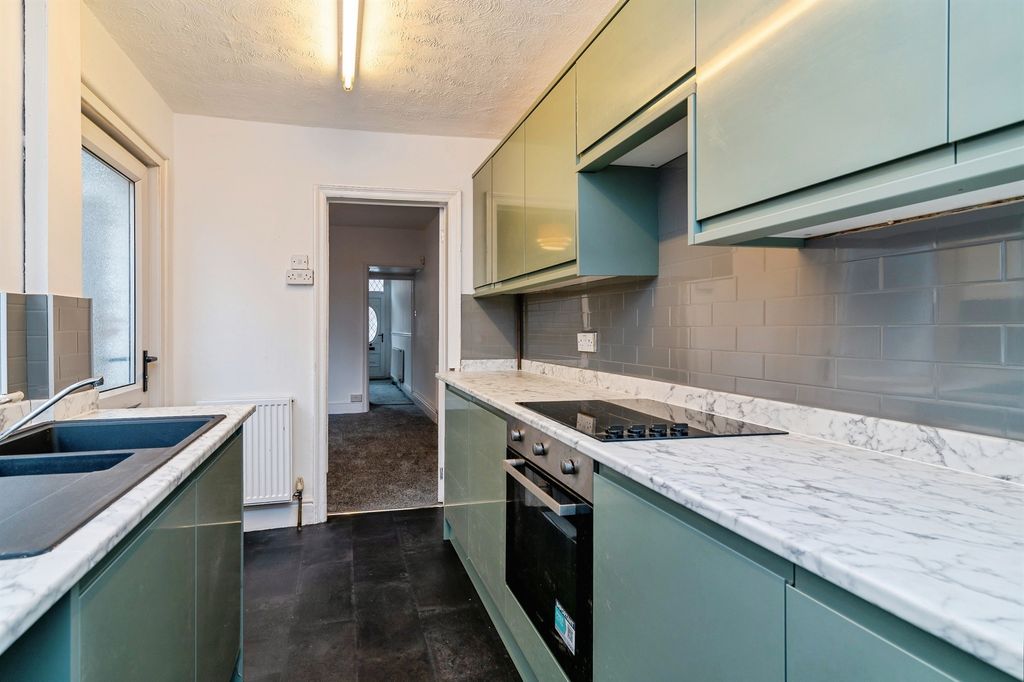 Property photo 2 of 14