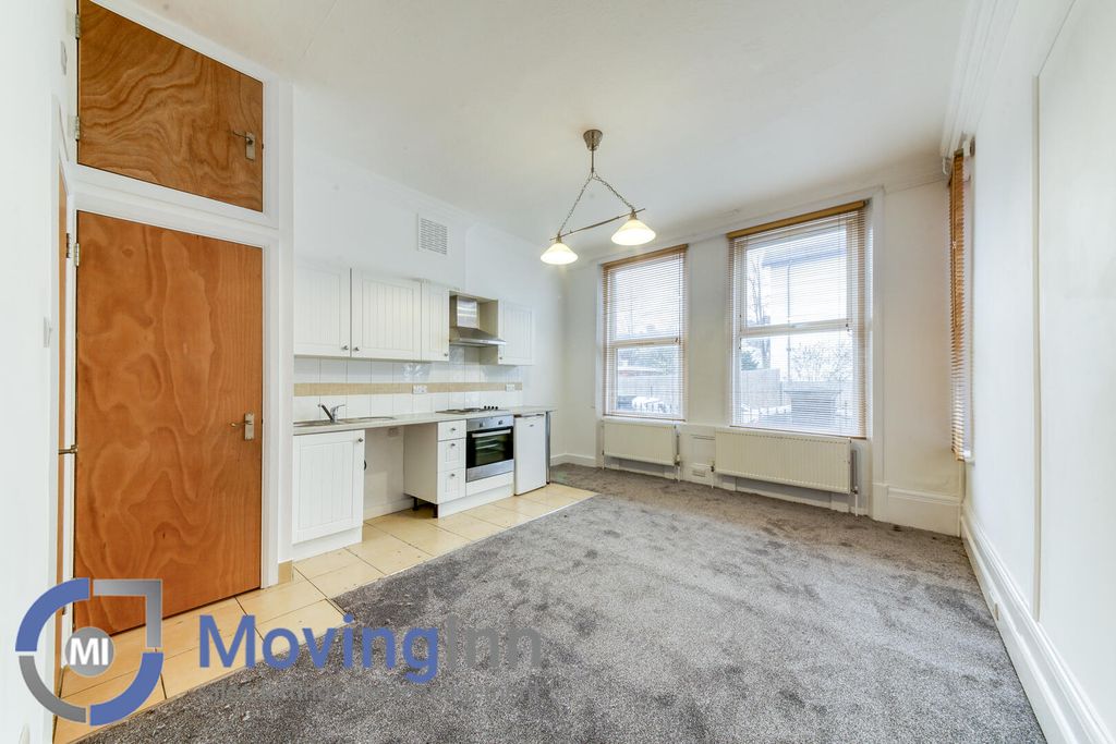 Property photo 1 of 8 Living Room