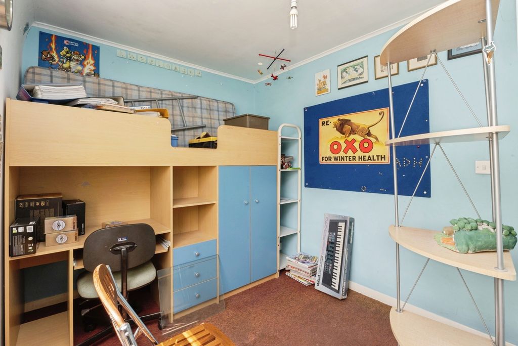 Property photo 3 of 17 Photo
